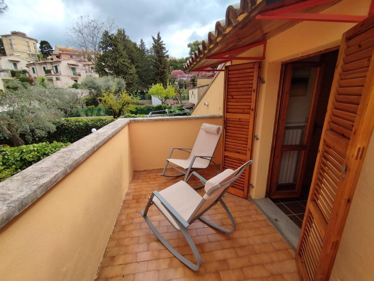 La Buganvilla Sirolo Luaran gambar
