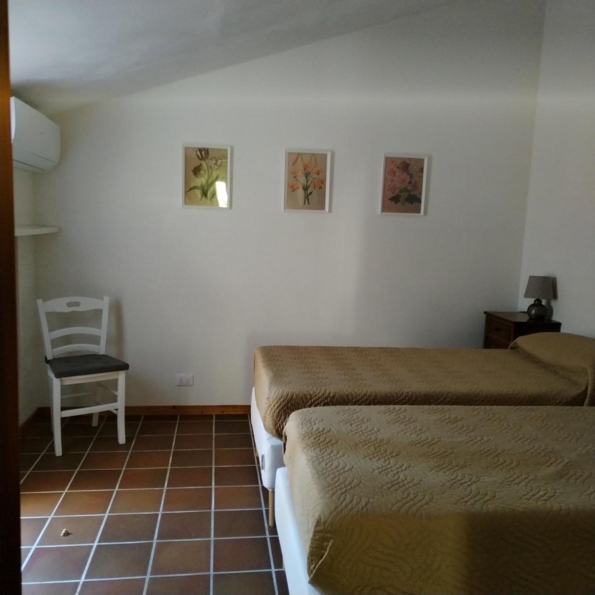 La Buganvilla Sirolo Luaran gambar
